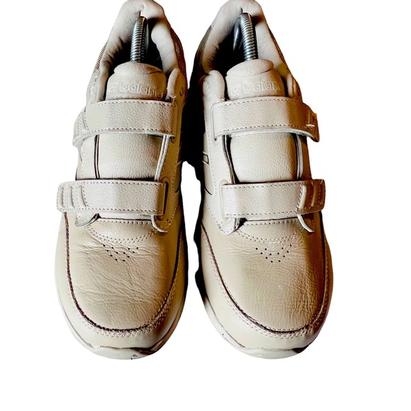 New Balance Men's 928 V3 Hook and Loop Walking Shoes Beige Size 7.5 2E Wide - Picture 3 of 9